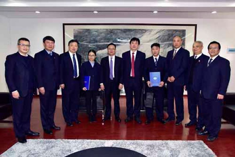 W020251125592921868538