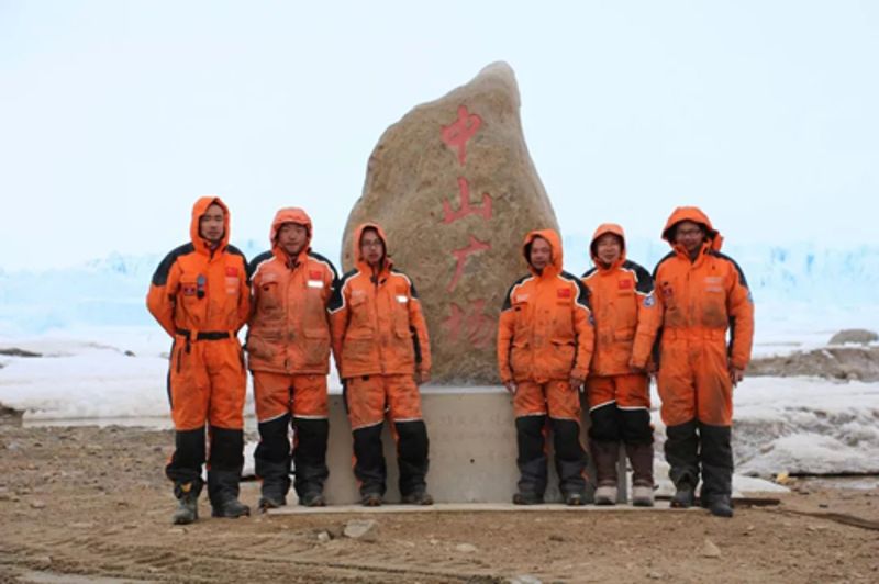 W020251125592925104805